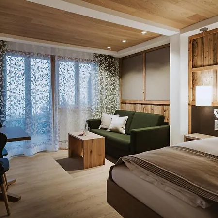 أدلير أديلبودين 3*